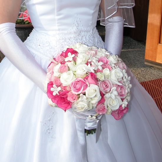 White and Pink Rose bridal bouquet